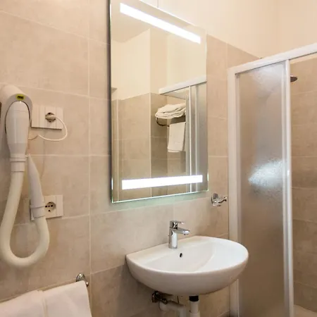 Casa San Paolo And 3* Trento